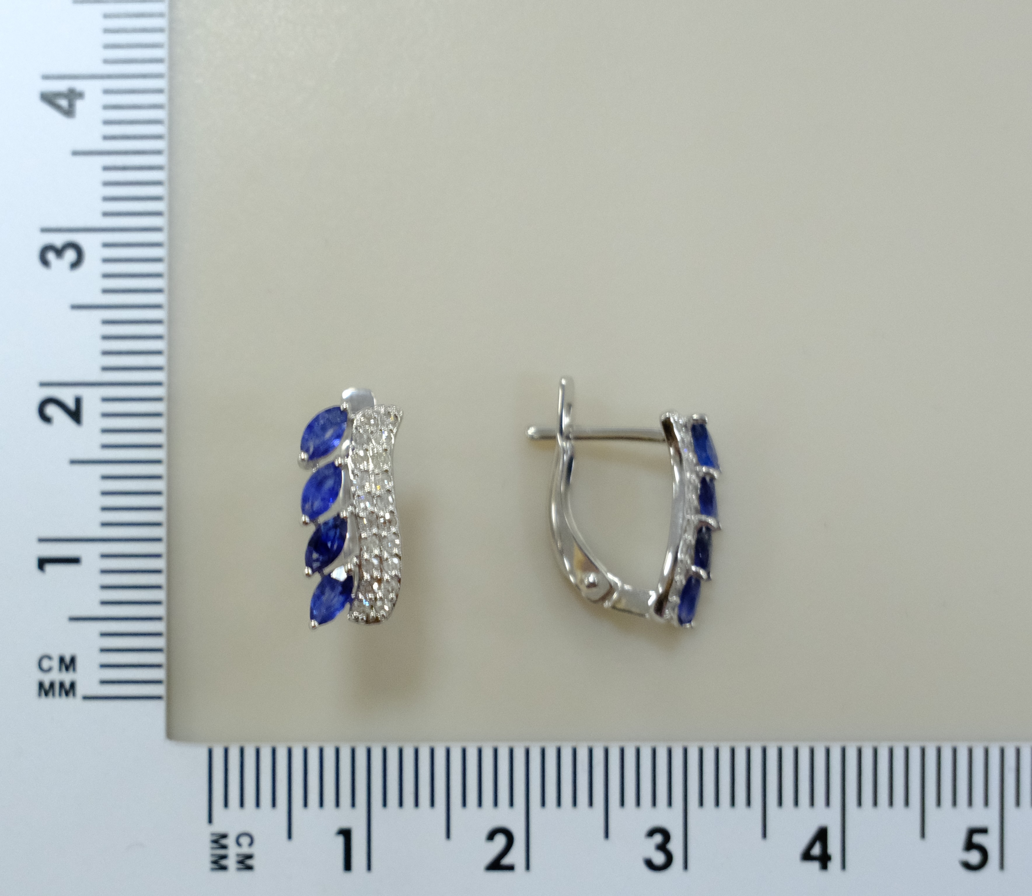 10511-001443 Серьги (Au 585)